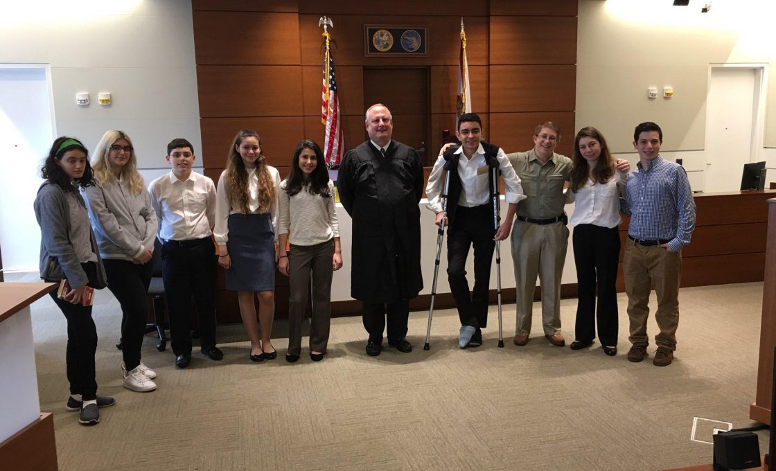 David Posnack High Schoolers Tour the Central Courthouse