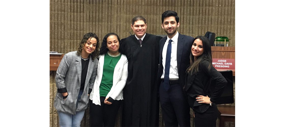 Judge Davis Hosts FIU Pre-Law Students