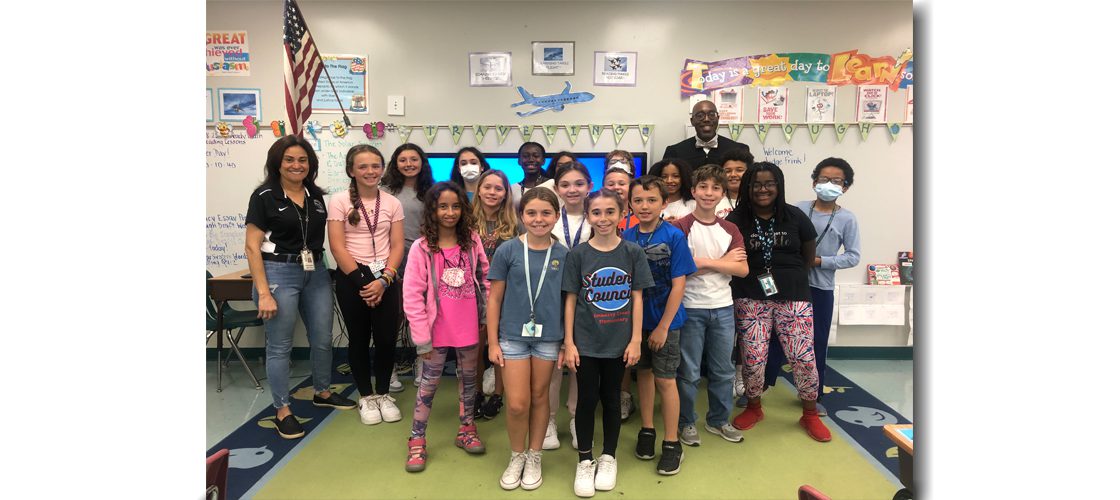 Judge Frink Speaks at Career Day