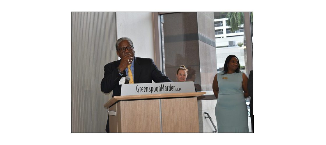 Circuit Judge Michael Robinson Receives 2022 Judicial Diversity Award