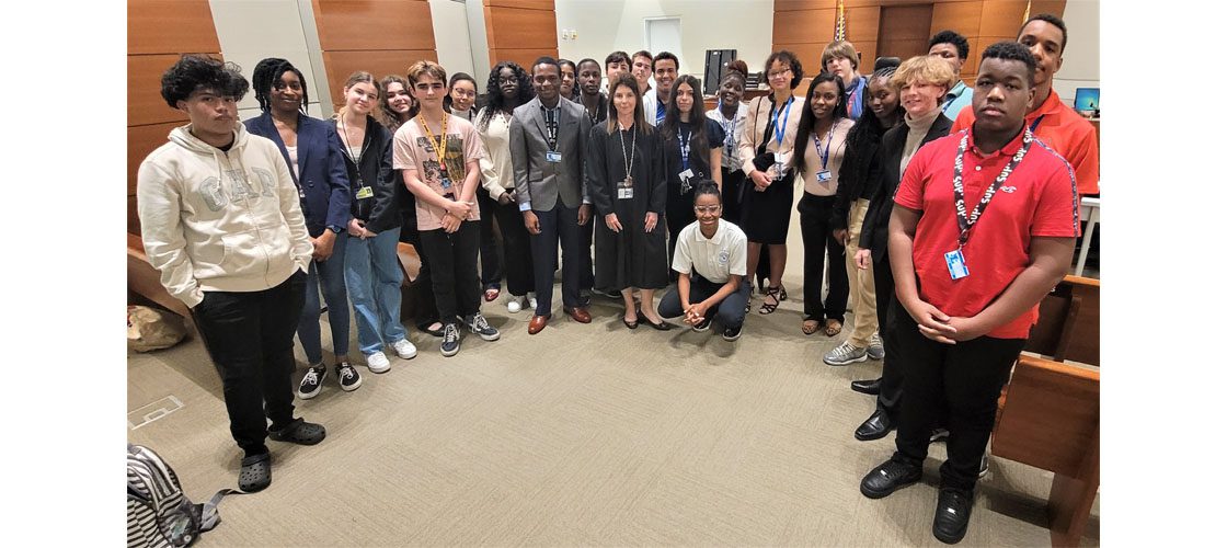 FLHS Students visit the 17th Judicial Circuit