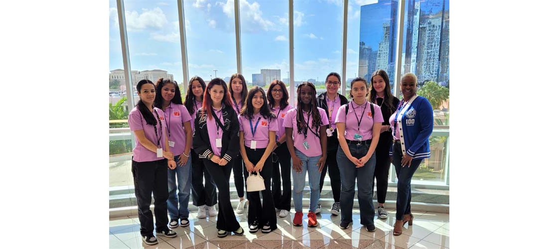Women of Tomorrow Visit from Flanagan High School