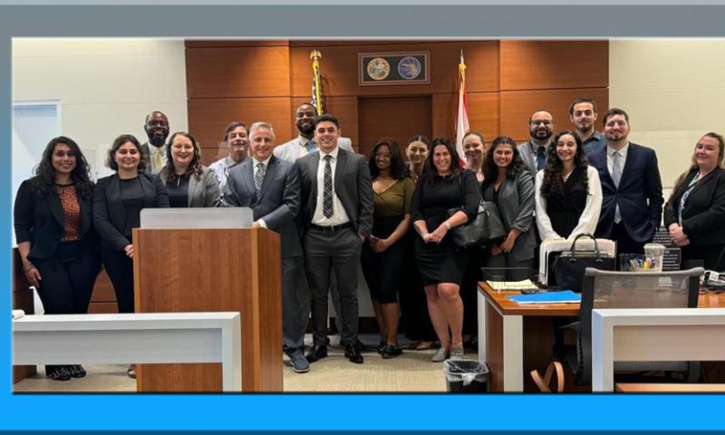 Judge Diaz Invites Interns to the 17th Circuit